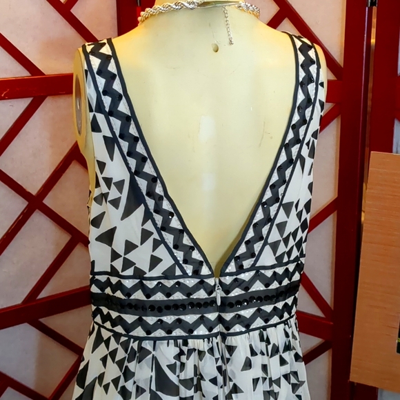 Silk BCBGMAXAZRIS Sequin Embellished Maxi - Picture 5 of 9